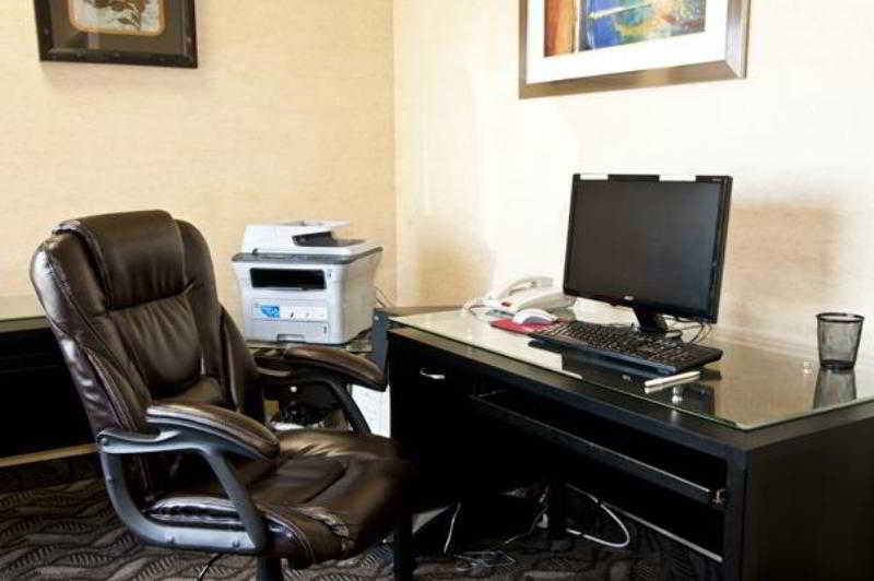 Rodeway Inn Portage Facilities photo